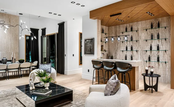 Что лучше: ковёр или ламинат — под ногами и для уюта